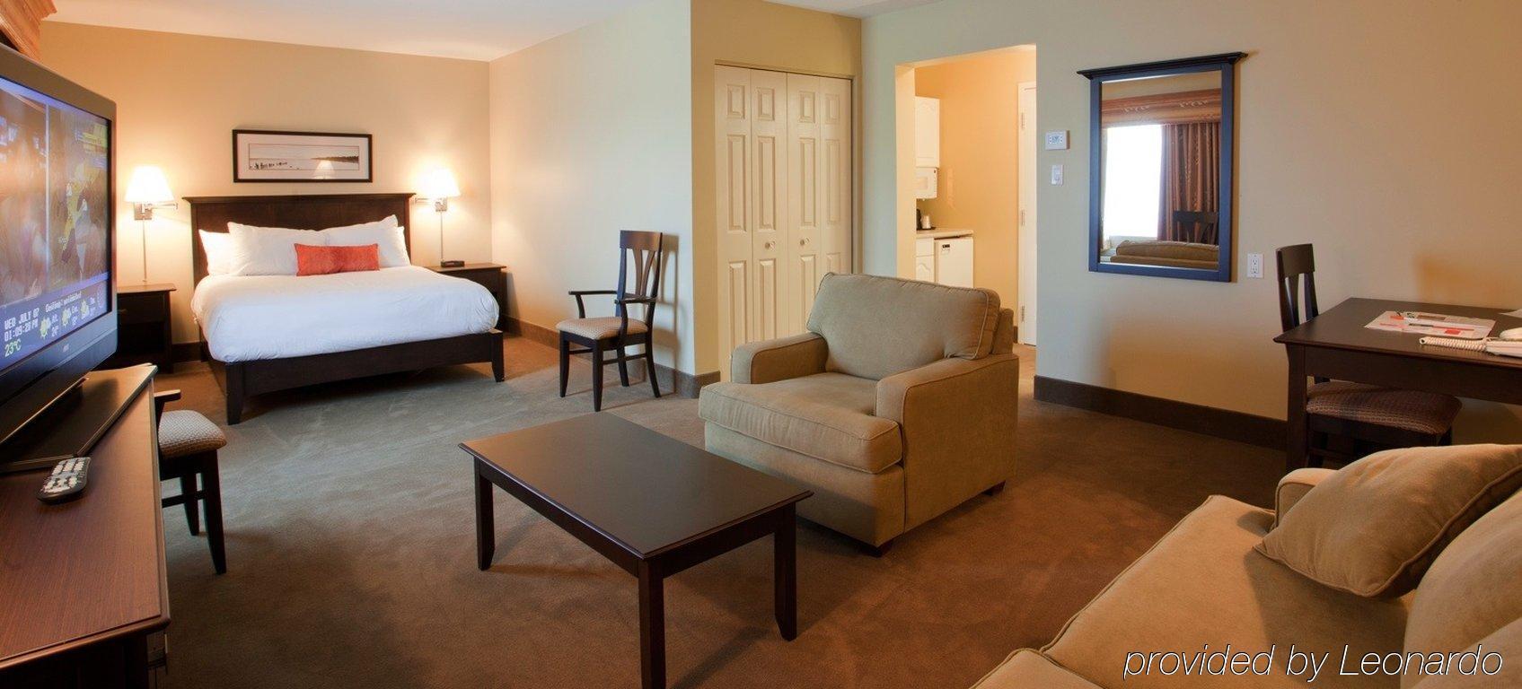 Amsterdam Inn & Suites サセックス エクステリア 写真
