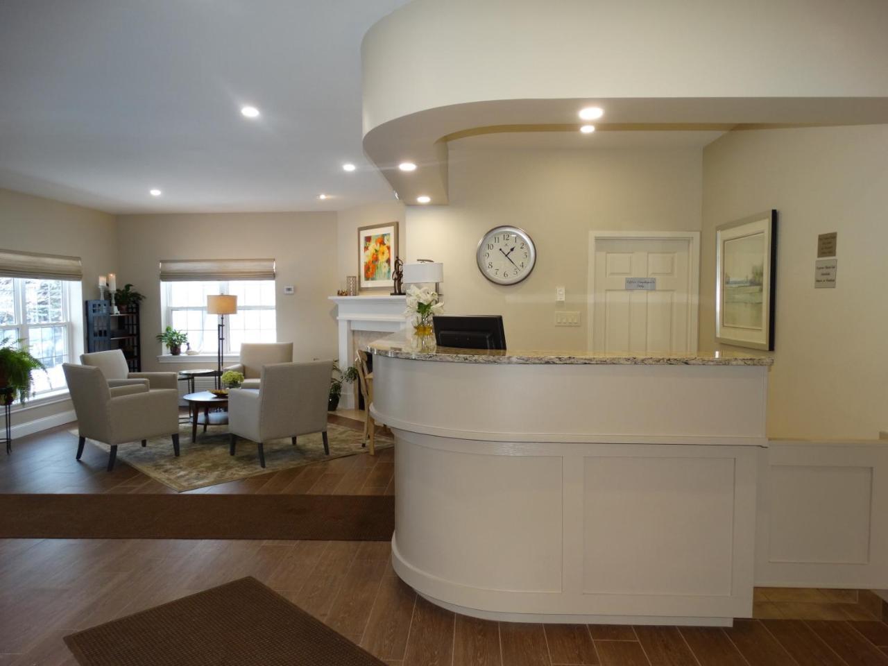 Amsterdam Inn & Suites サセックス エクステリア 写真